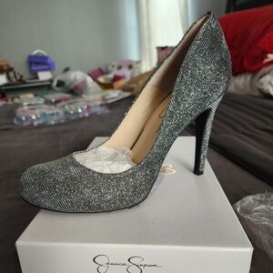 NIB Metallic Pewter Pumps, size 9